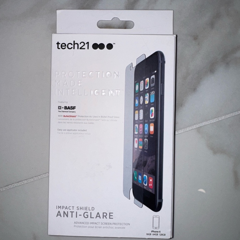 Tech21 Black and White Anti-Glare Screen Protector
